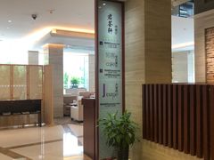 -上海虹桥君丽假日酒店(娄山关路地铁站店)