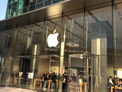 -Apple零售店(华贸购物中心店)