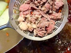 -来龍儿鲜切牛肉自助老火锅