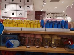 -名创优品(北京新中关购物中心地铁层店)