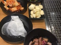 -肉甲韩国木炭烤肉(新壹街1店)