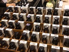 香水-先锋书店(五台山总店)