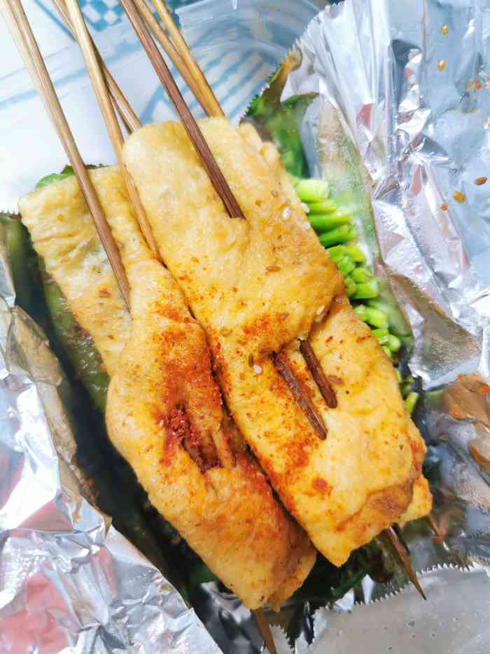 碳香烧烤(南岭店)-"烤豆干特别好吃,里边的蒜蓉调味刚刚好,和.