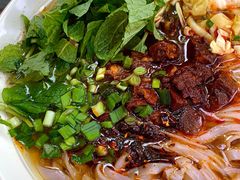 -啊墨江牛烂烀米线