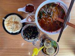 -小椒羊.羊肉粉 龙虾 羊肉串(新地旗舰店)