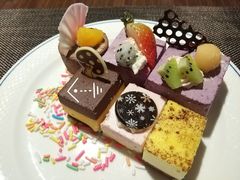 蛋糕拼盘-帝豪酒店•马可勃罗西餐厅