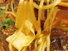 -鸿顺老铁锅美蛙鱼府(解放碑店)