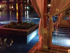 游泳池旁休息亭-稷泽·海丽宾雅温泉度假酒店