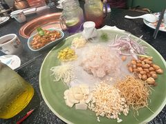 -得意咚瓜·顺德鱼生·冬瓜火锅(深圳首店)