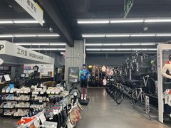 -迪卡侬(越秀公园店)