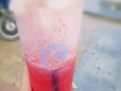 莓莓芝士茉香茶-瑞幸咖啡(凯德MALL大兴店)