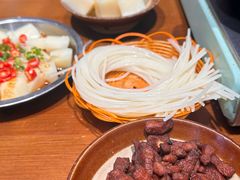 -黔有有贵州酸汤夺夺粉火锅(五味十字店)