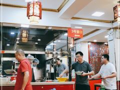 大堂-门框胡同百年卤煮(新街口店)