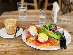 -Common Table · Brunch & Coffee