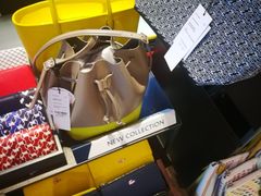 -中免(澳门机场免税店)