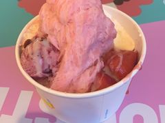 新鲜草莓棉花甜-Ice Monster冰馆·CNN评选全球十大甜品(国贸商城店)