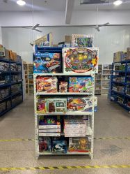 -逝水玩具折扣店