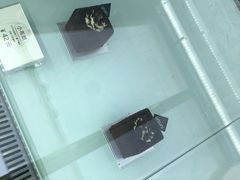 -UNI UNI(环亚凯瑟琳店)