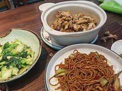 -民间瓦缸煨汤館(嵩山路店)