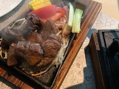 铁锄牛排-穹六人间 people 6(岳阳路店)