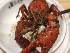 特大龙虾-聚汇三少·龙虾·中餐厅(莫邪路新天地店)