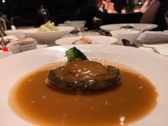 古法鲍汁扣鲜鲍鱼皇-皇朝会.经典传统粤菜(外滩店)