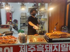 -西归浦每天偶来市场