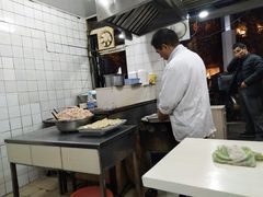 -黄阿姨锅贴大王(万航渡路店)