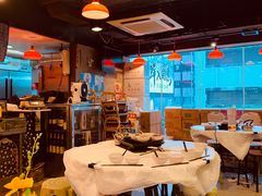 大堂-鲜入围煮花胶鸡海鲜火锅