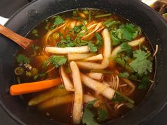 牛骨汤面-贡梅老面馆·蟹粉面·无锡特色小吃(南长街主推店)