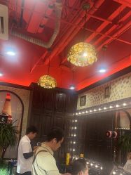-东方先生国潮男士理发馆