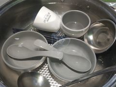 -洪氏嗨捞·广东猪肚鸡·椰子鸡火锅(西咸万象城店)