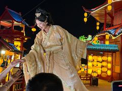 -淄博花灯齐彩城