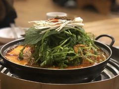 -喇喇排骨火锅·传统韩式脊骨汤(望京西园总店)