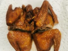 生烧乳鸽皇-广州酒家(文昌总店)