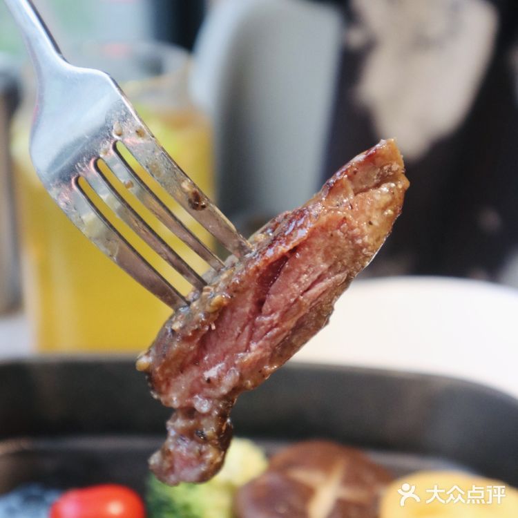 原切谷饲牛扒 七成熟美味刚刚好🥩
