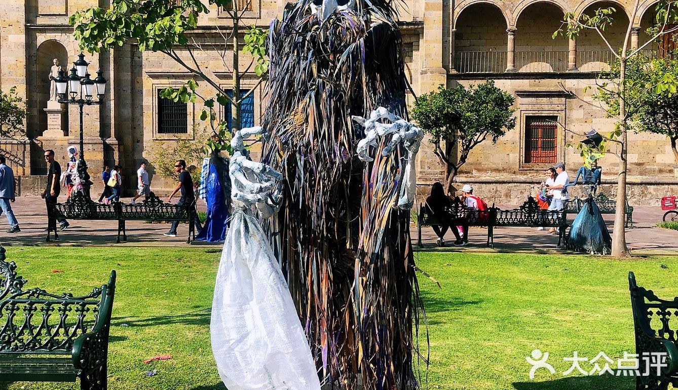 在墨西哥瓜达拉哈拉赶上一场印第安风俗的万圣节🎃