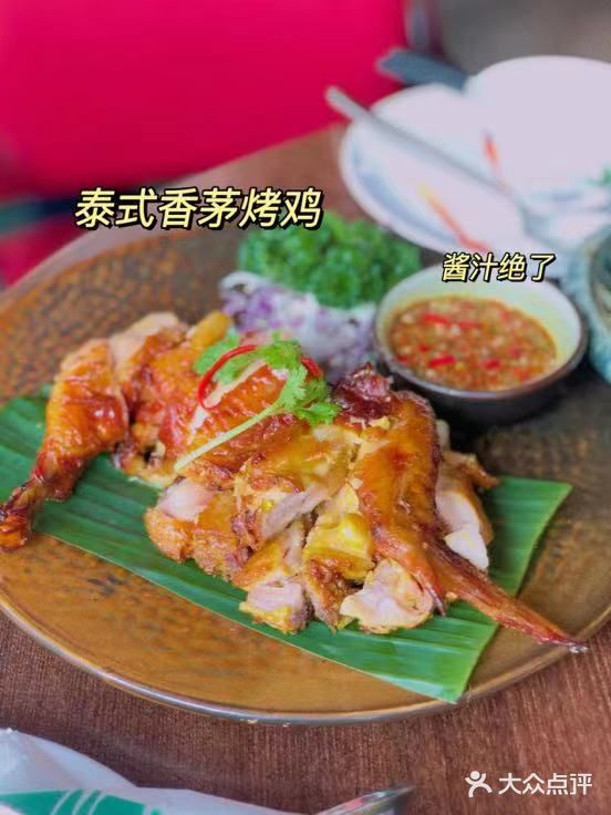 我们是快下午一点到的，店里依旧是座无虚席