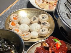 -草家酱蟹炭火烤肉店(珲春南路二店)