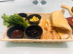 煎饼卷馓子-新海渔港·胶东海鲜家常菜·家宴(奥体中心店)