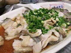 香葱淋鲈鱼-粤·向群饭店(龙津东路总店)