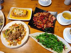 -隔壁老王·家常云南菜(花巷店)