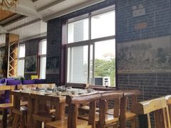 靠窗位-地方名吃海鲜大馅蒸饺(北戴河店)