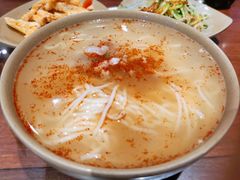 -亮亮面馆(经六路店)