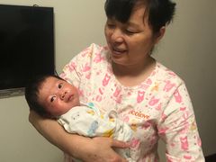 -爱的果实月嫂育婴师(世纪东方店)