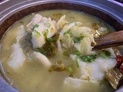 -周鱼小馆石锅酸菜鱼(活力汇店)