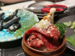 -山川小町·极番烧肉(新地假日广场店)