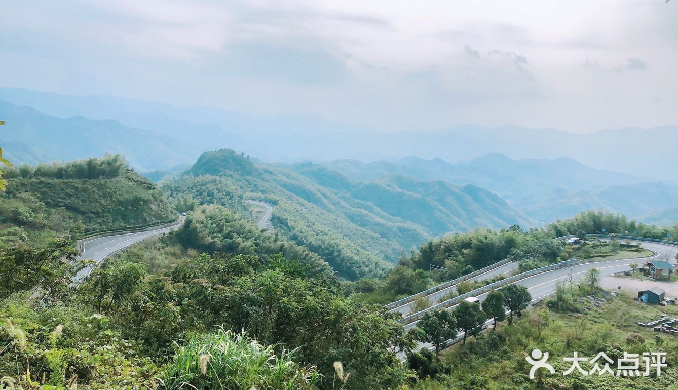 去年國慶節,打卡浙江最美盤山公路— 四明山盤山公路