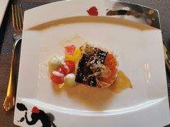 鳗鱼饭配酸梅饭配水果沙拉-马勒别墅·中餐厅