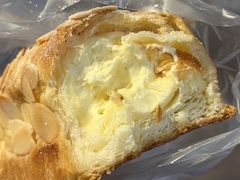 -HOT CRUSH趁热集合·现烤面包(上海环球港店)